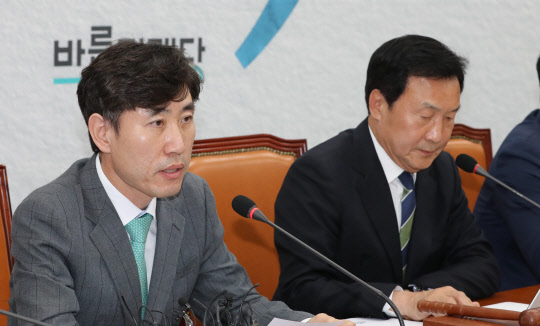하태경 바른미래당 최고위원이 3일 국회에서 열린 최고위원회의에서 발언하고 있다.  연합뉴스